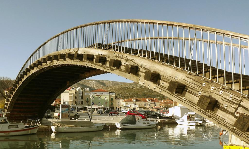 Rooms Livia Trogir Exterior foto