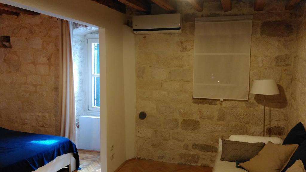 Rooms Livia Trogir Exterior foto